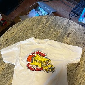 Vintage magic school bus shirt